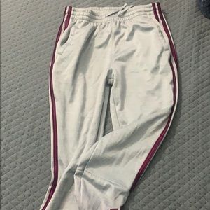 Boys adidas burgundy strippes